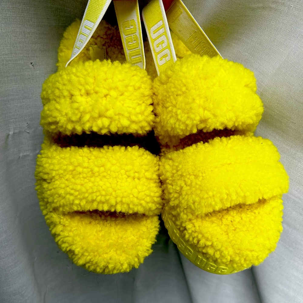 UGG Fluff Yeah slides Like New